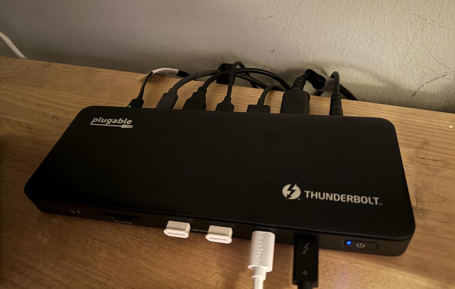 Plugable Thunderbolt 4 Dock with 100W Charging, Thunderbolt Certified, Laptop Docking Station Dual Monitor Single 8K or Dual 4K HDMI for Windows and Mac customer photo 2