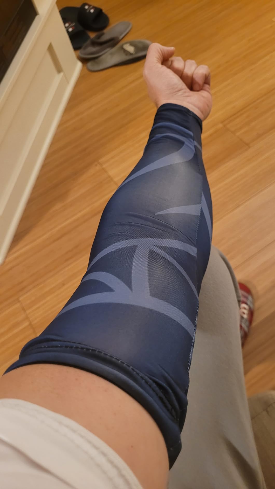 Gaming Sleeve, Compression Arm Sleeve for Gamers and Athletes, Reduces Friction & Fatigue, Improves Circulation customer photo 2