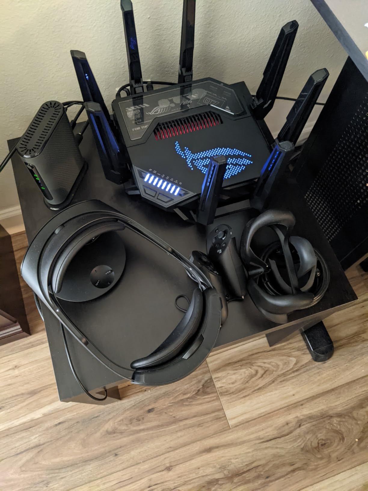 ASUS ROG Rapture GT-BE98 PRO First Quad-Band WiFi 7 Gaming Router, Dual 10G Port, Subscription-Free Security, VPN customer photo 1
