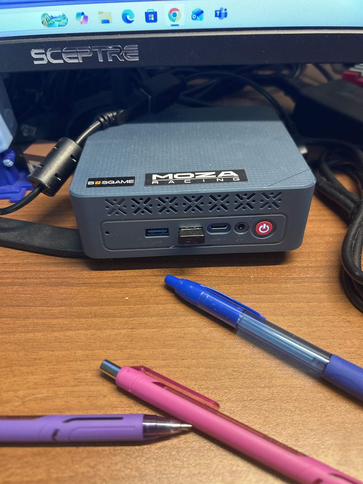 BOSGAME Mini PC Ryzen 5 3550H 11 Pro Mini Computers, 16GB DDR4 RAM 512GB PCIe SSD, Vega 8 Graphics Triple 4K 60Hz Displays, USB 3.2 x3, USB 2.0x1, HDMI x2, WiFi5 BT5.0 customer photo 1