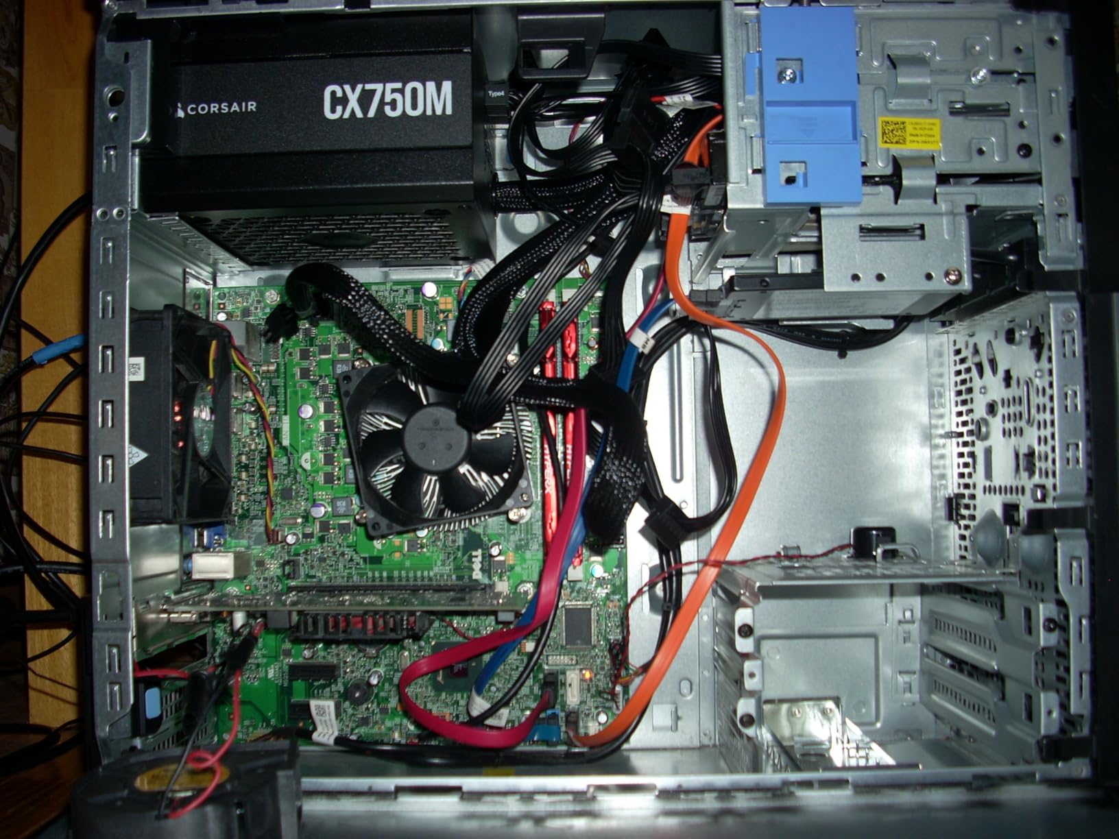 CORSAIR CX750 80 Plus Bronze Non Modular Low-Noise ATX 750 Watt Power Supply - NA - Black customer photo 2