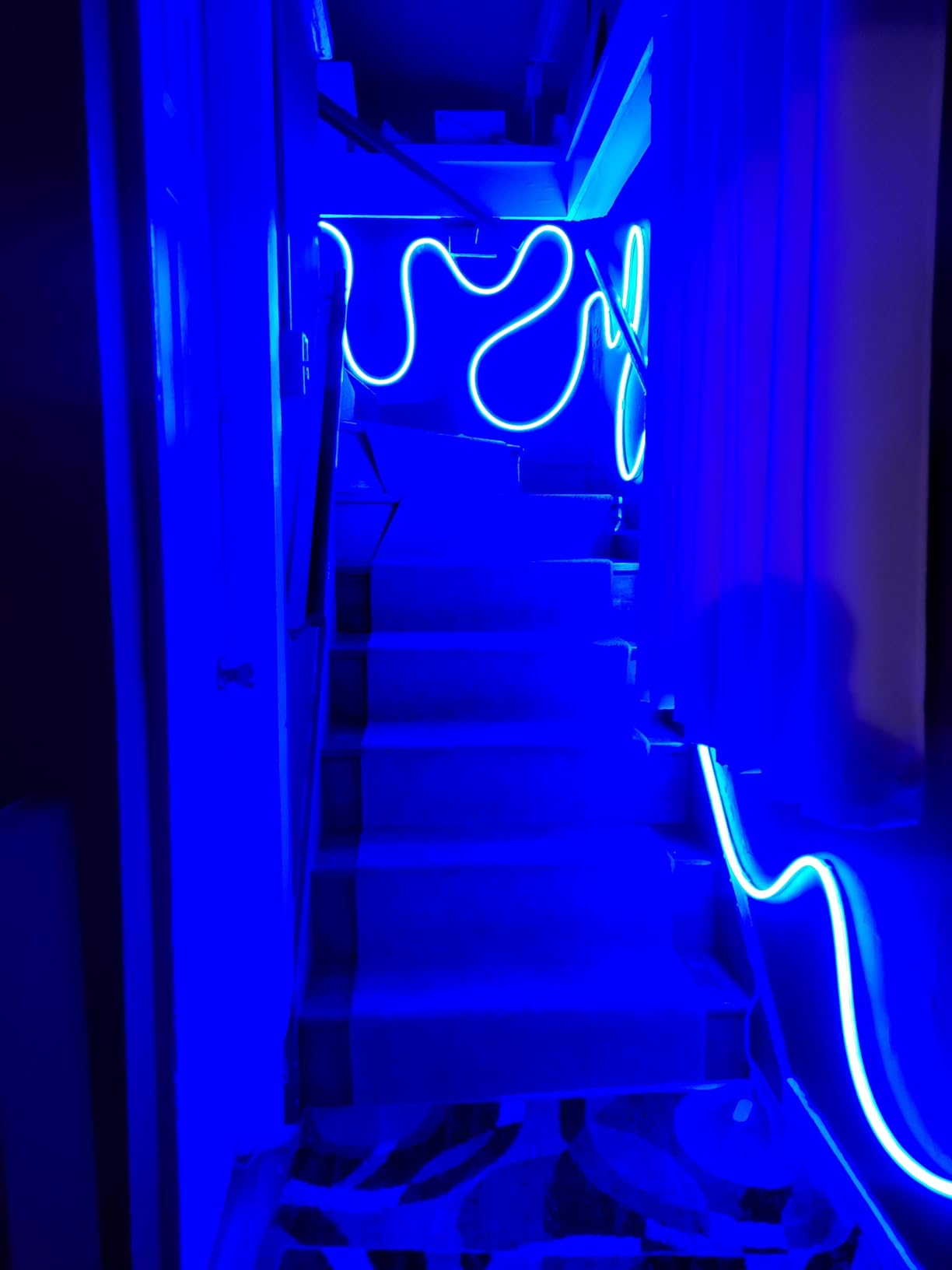 Govee RGBIC Neon Lights, LED Smart Neon Rope Light 2 Works with Matter, Alexa, Google Assistant, Custom DIY Neon Strip Lights for Bedroom and Wall Decor, Softer Material, 9.8ft, White customer photo 1
