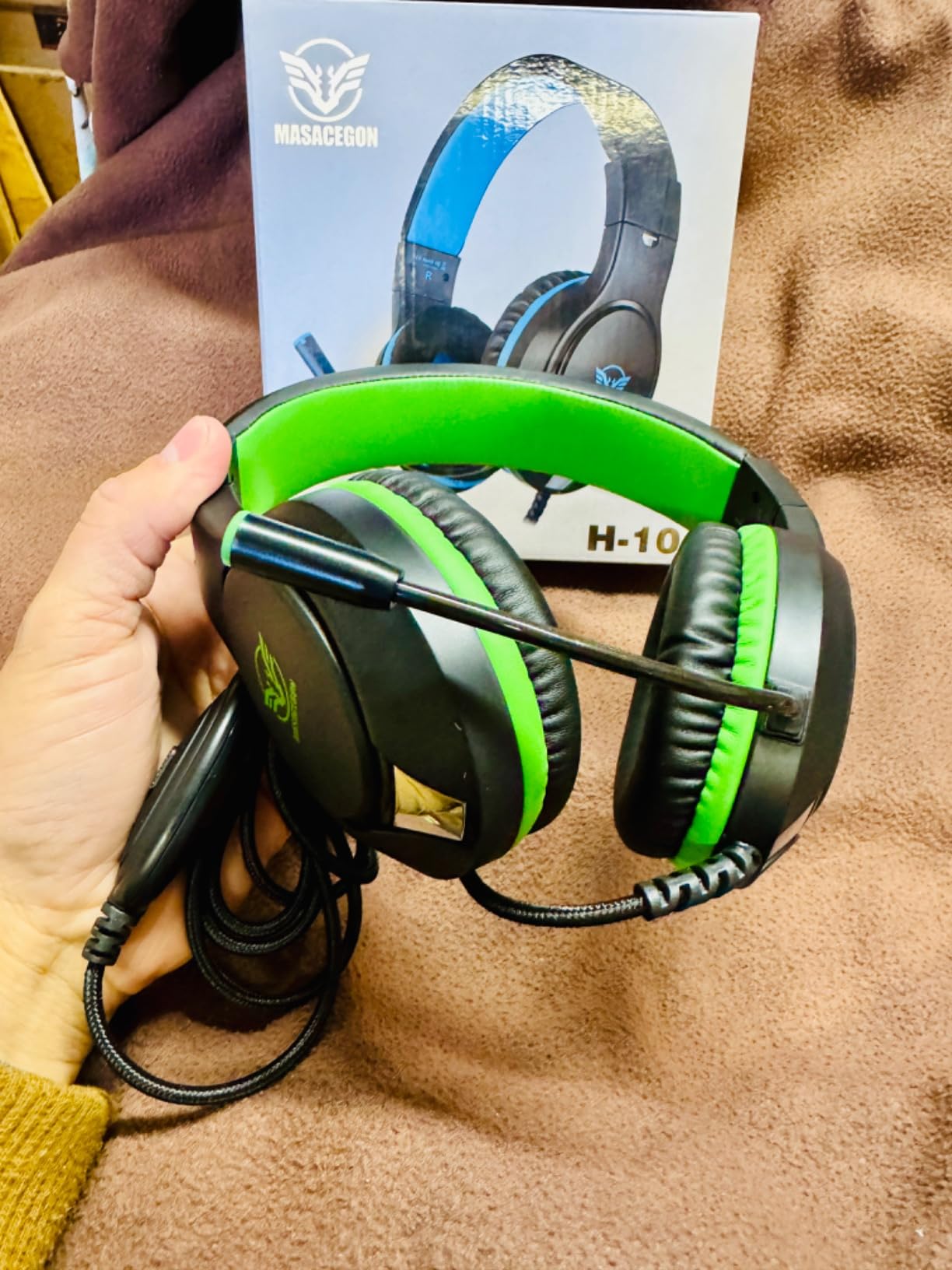 H-10 Gaming Headset for PS4, Xbox One, PC, PS5, Nintendo Switch, Stereo Wired Noise Cancelling Over Ear Headphones with Mic for Kids Adults, Bass Surround, Soft Memory Earmuffs, Green customer photo 2