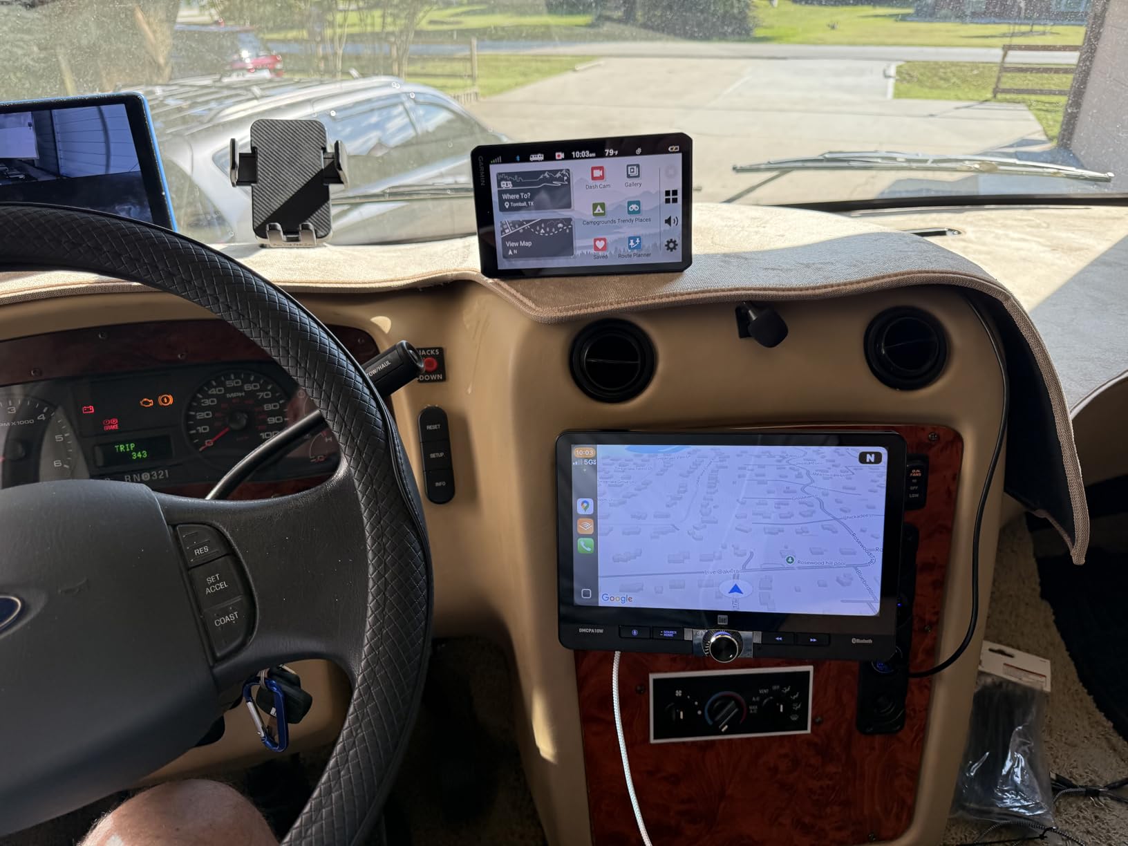 Garmin RV 795, Large, Easy-to-Read 7