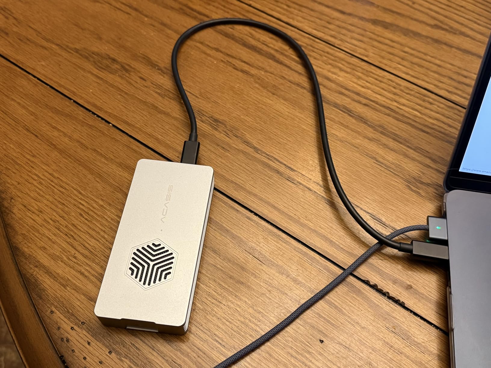 ACASIS 40Gbps M.2 NVMe SSD Enclosure with Cooling Fan, NVMe Enclosure Compatible with Thunderbolt5/4/3/USB4/USB3.2/3.1/3.0/2.0 customer photo 1