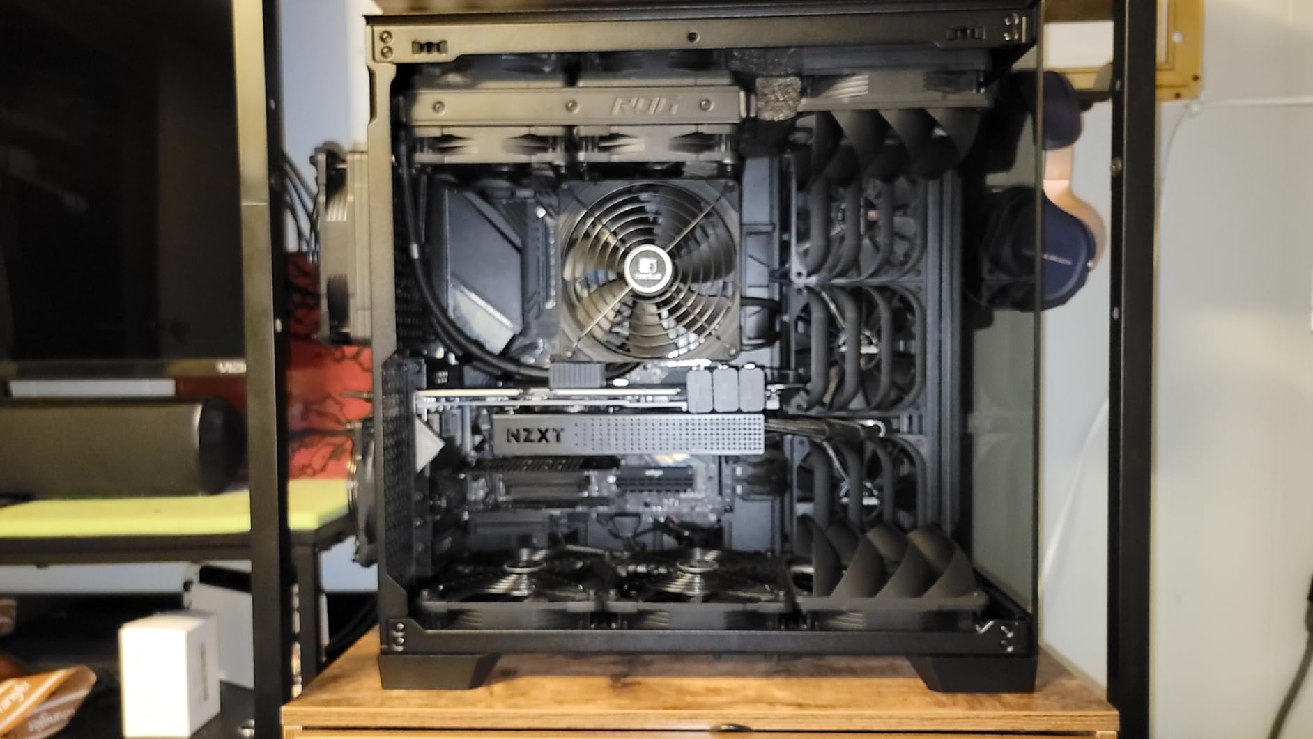 Antec C8 ARGB, 2X TQR 160mm & 1x TQ 140mm ARGB PWM Fans Included, Dual-Chamber Layout, Type-C, 360mm Radiator Support, Seamless TG Front & Side Panels, RTX 40 Compatible, Full-Tower E-ATX PC Case customer photo 1
