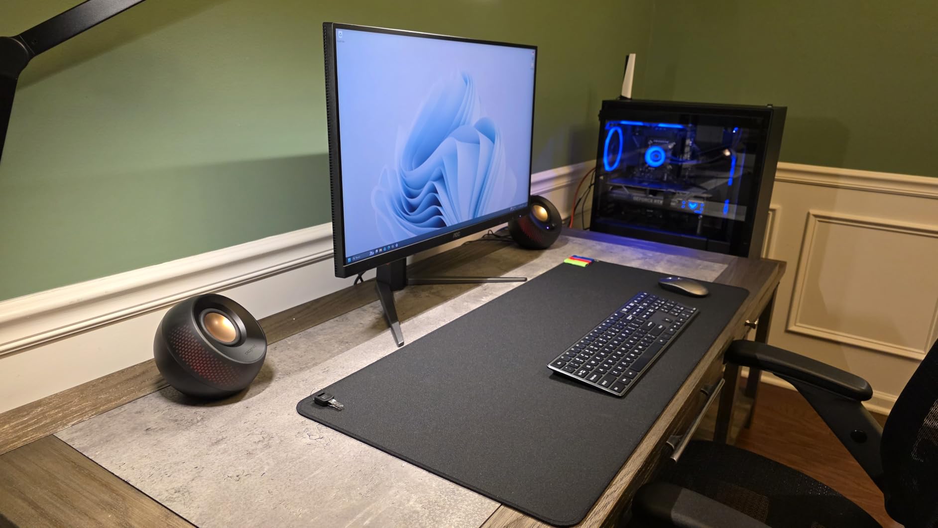 Creative Pebble X Plus 2.1 USB-C Computer Speakers with Subwoofer and RGB Lighting customer photo 1