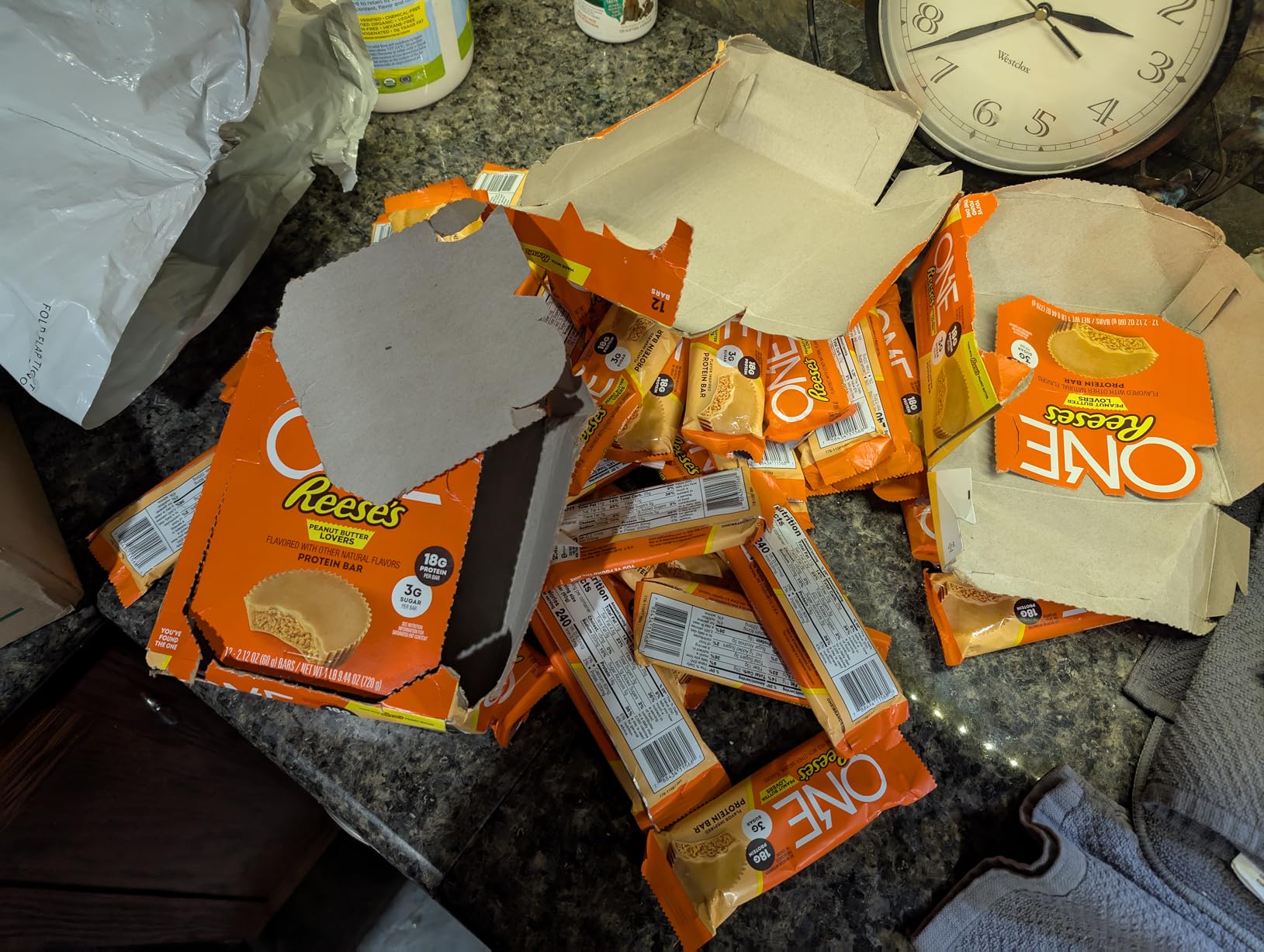 ONE Protein Bars, Reese's Peanut Butter Lovers, Gluten Free with 18g Protein and 3g Sugar, Pantry Staples, 2.12 oz (12 Count) customer photo 1