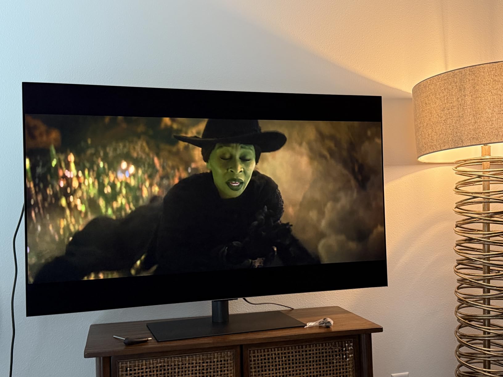 LG 55-Inch Class OLED evo G4 Series Smart TV 4K Processor Flat Screen with Magic Remote AI-Powered with Alexa Built-in (OLED55G4SUB, 2024) customer photo 2