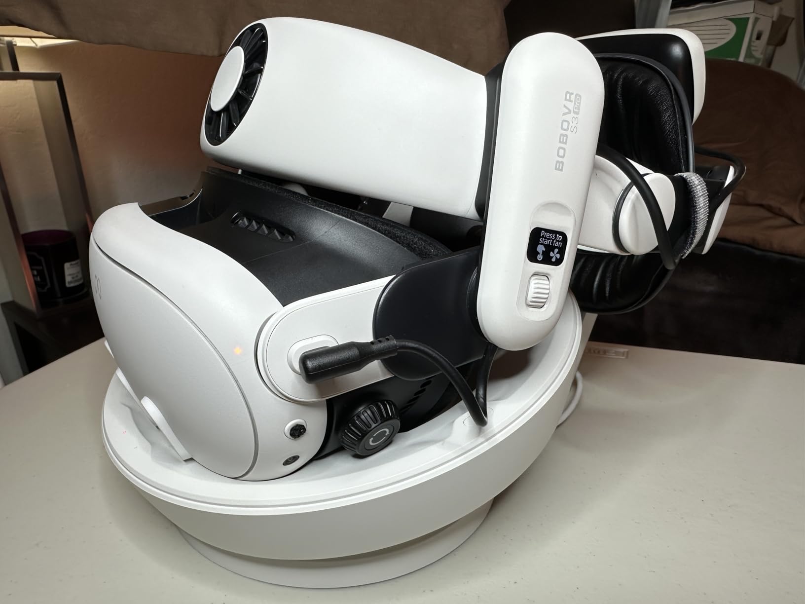 PRISMXR Carina D1 Magnetic Charging Dock Compatible with Meta Quest 3, Effortless Drop-and-Charge Station, Space-Saving (No-Beeping Model) customer photo 1