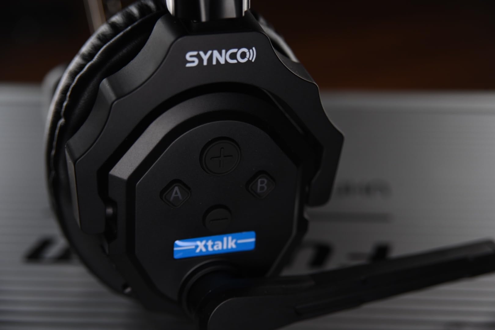 SYNCO XTalk X2 2.4GHz Wireless Headset with Microphone Intercom System Random Master Device Design for Movie Shoot Live Show Stage Performance (2PCS) customer photo 2