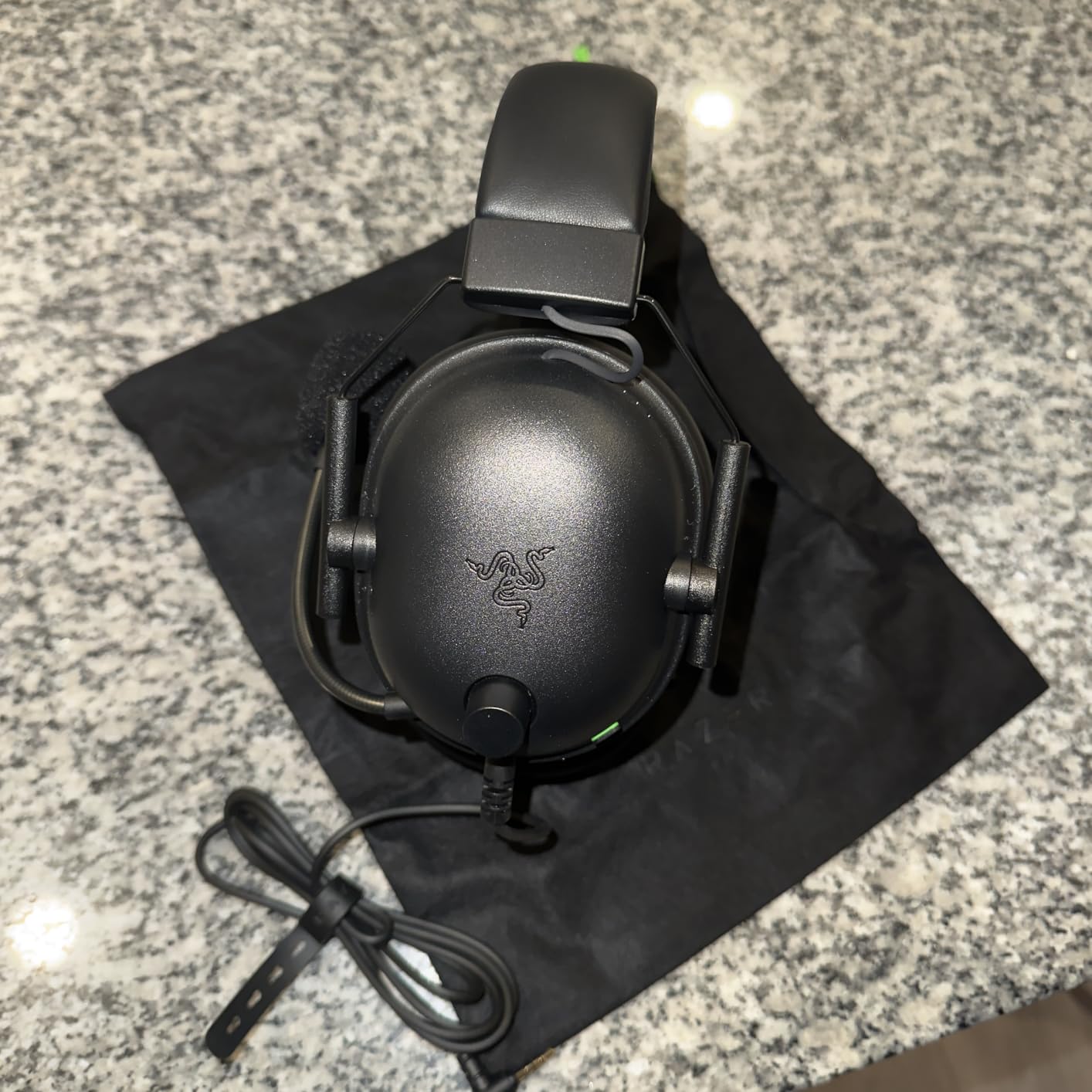 Razer BlackShark V2 X PlayStation Gaming Headset: 50mm Drivers - Cardioid Mic - Lightweight - Comfortable, Noise Isolating Earcups - for PS5, Xbox Series X, PC, Switch via 3.5mm Audio Jack - Black customer photo 2