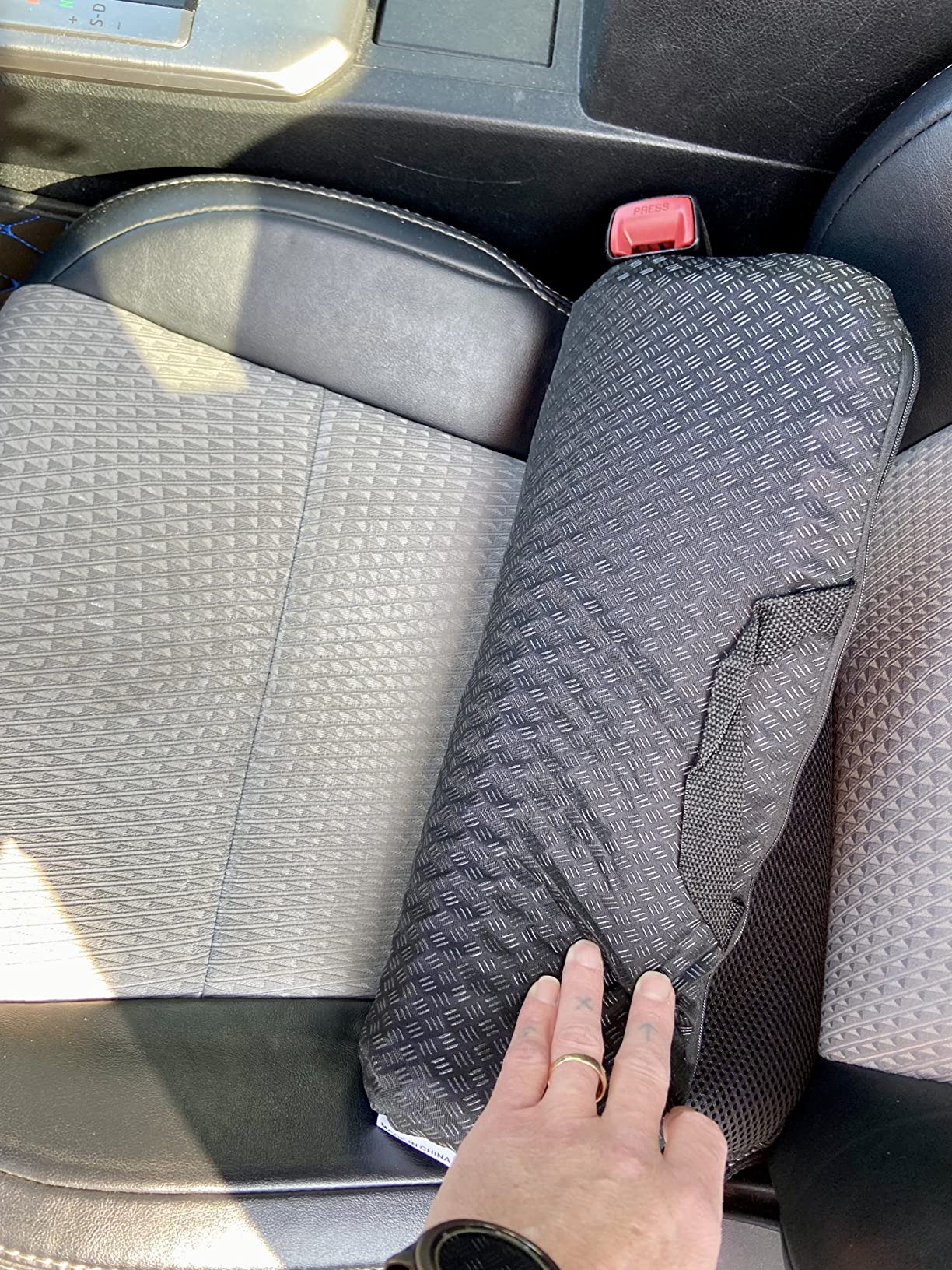 Thicken 19.7in Seat Cushion, Gel Seat Cushion for Long Sitting-Office Chair, Wheelchair, Car Cushion, Large Cooling Pad for Back Pain, Sciatica, Tailbone Pain Relief customer photo 2