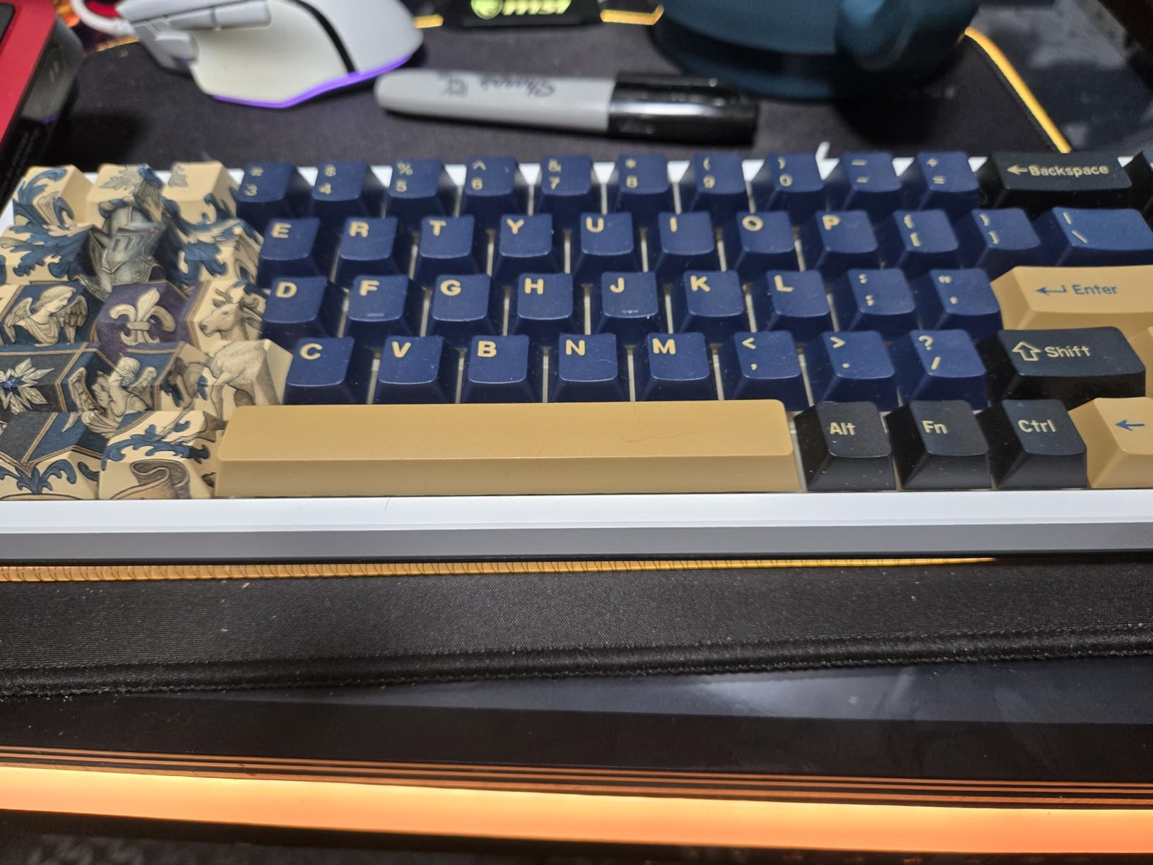 Carbon PBT Double Shot Orange Keycap Set, 174 Keys Retro Custom Key Cap Keycaps 60 Percent Cherry Profile Keycaps for 61/64/68/84/87/100/104/108 Mechanical Keyboard customer photo 2