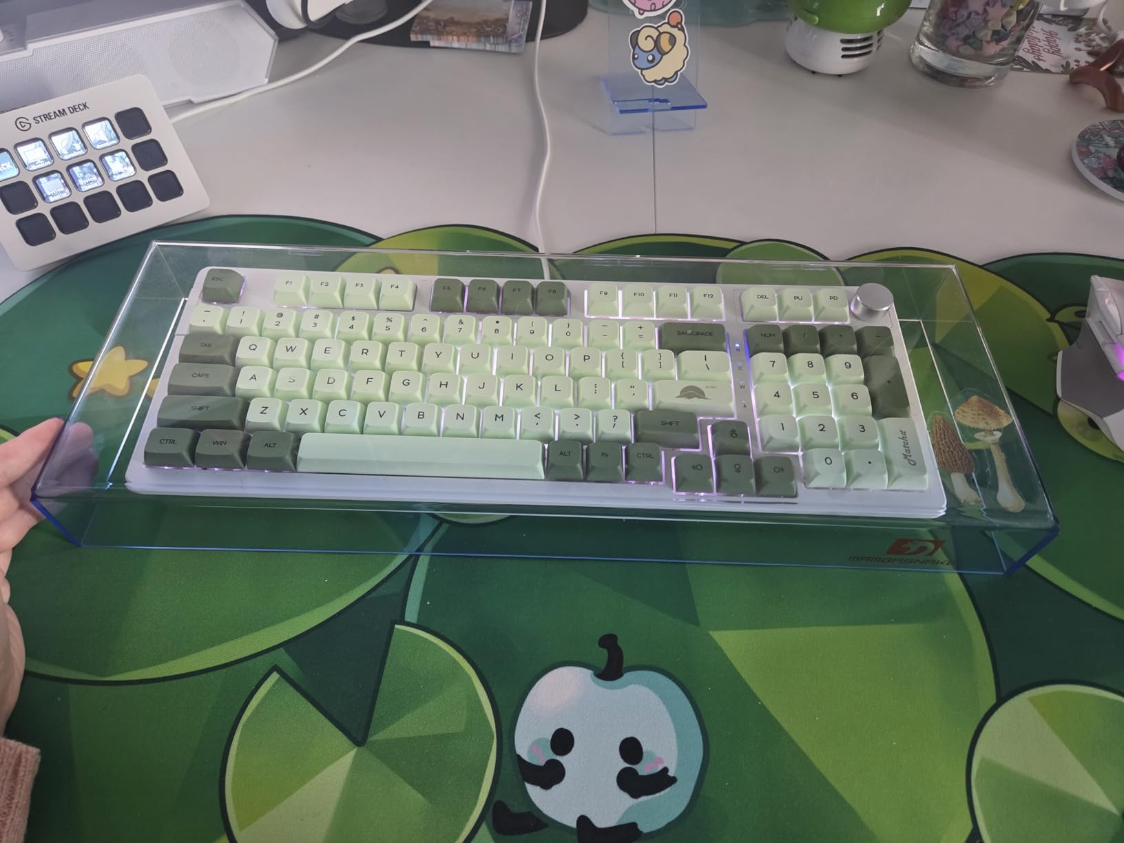ZIYOU LANG KC04 Acrylic Clear Transparent Keyboard Cover(17.4 * 6.5 * 1.89 inch) with Dustproof Waterproof Anti-hit Anti-cat Protective Case for Standard 98Key Mechanical Gaming Keyboard customer photo 1