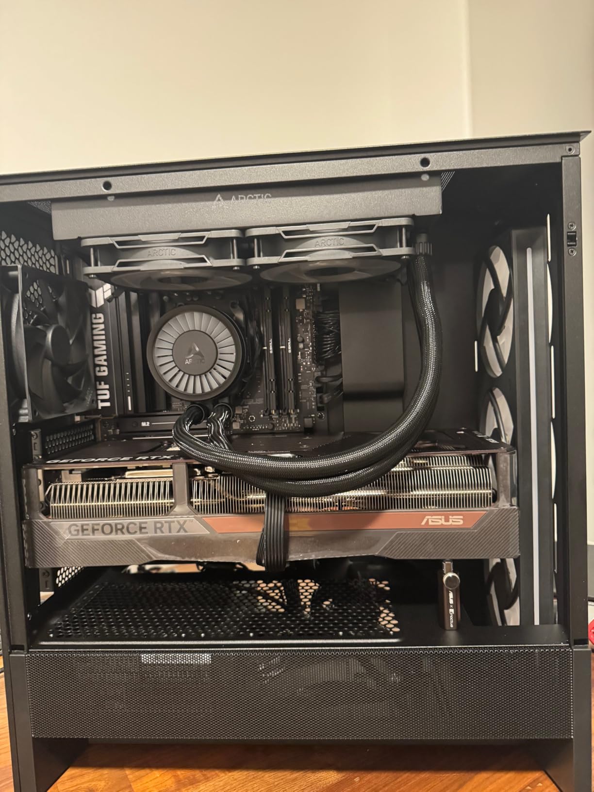 NZXT H5 Flow 2024 - Compact ATX Mid-Tower PC Gaming Case - High Airflow - 2 x 120mm Fans Included - 360mm Front & 240mm Top Radiator Support - Cable Management System - Tempered Glass - Black customer photo 2