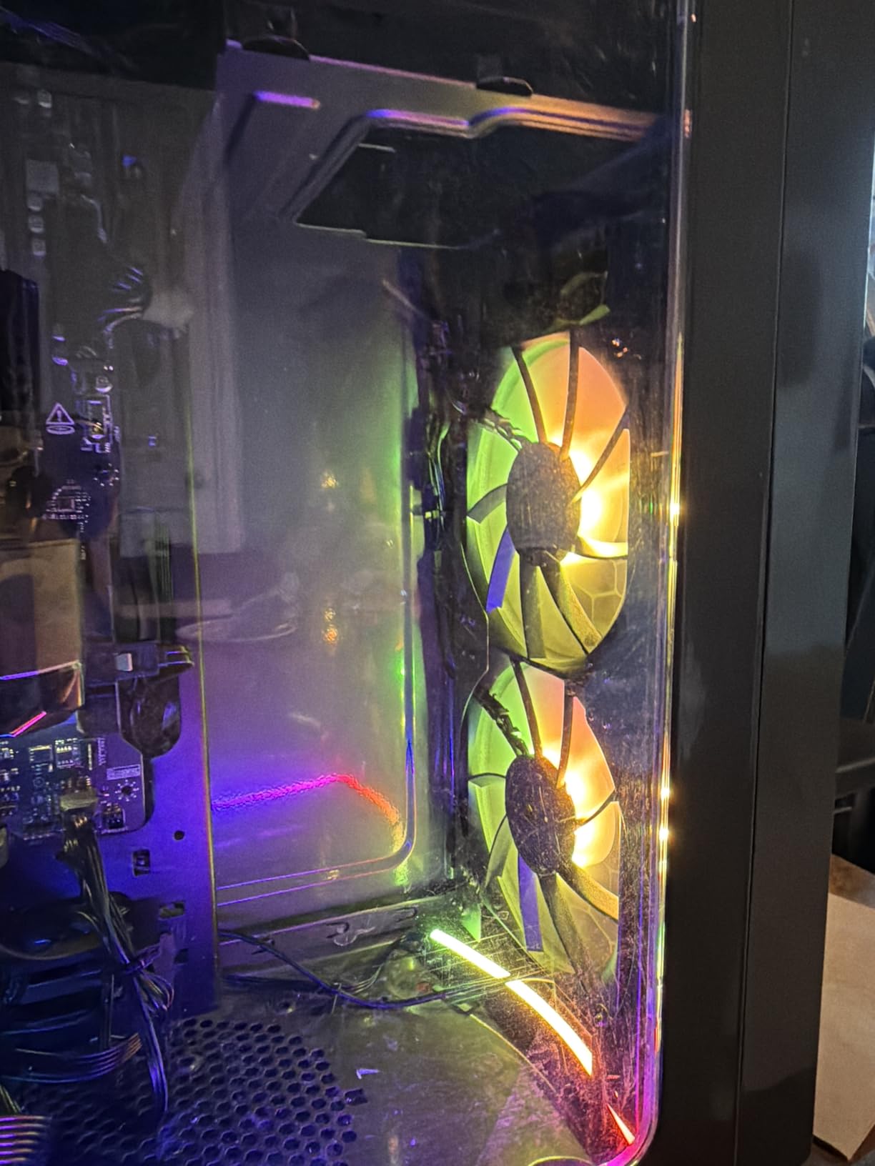 CORSAIR RS120 ARGB 120mm PWM Fans - Daisy-Chain Connection - Low-Noise - Magnetic Dome Bearing - Triple Pack - White customer photo 1