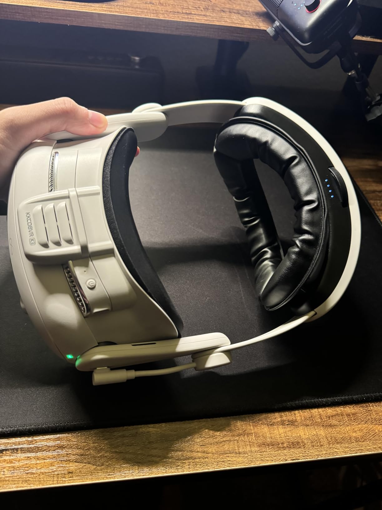 K4 Boost Battery Head Strap for Meta Oculus Quest 3/3S, Adjustable VR Headband Accessories with Dual Charge, Extend Playtime & Reduce Facial Stress for Kids and Adults customer photo 2