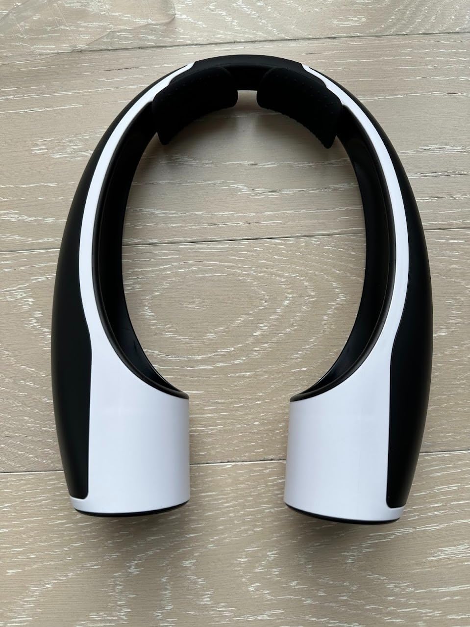 Rohent Portable Hands-Free Neck Fan - 4000mAh Battery, USB-C Rechargeable, Ultra-Quiet, 4 Adjustable Speeds - Perfect for Office, Outdoor, and Travel Use customer photo 1