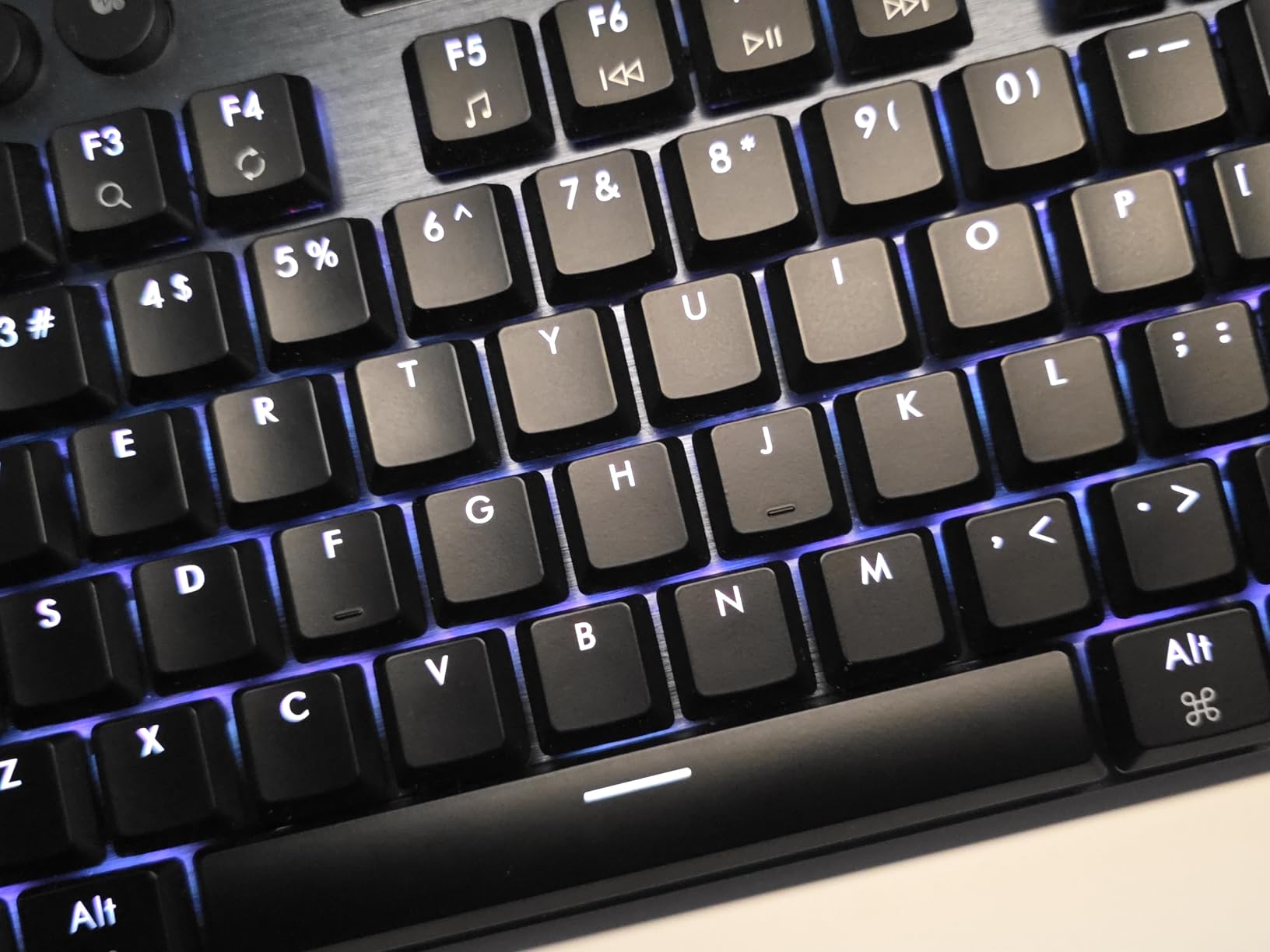 Hexgears Immersion A3 Low-Profile Wireless Mechanical Keyboard, TKL Hot-Swappable Aluminum Gaming Keyboard, BT5.0/2.4GHz/USB-C Tactile Switches, RGB Backlit, TFT Screen & 5800mAh Battery for Pc/Mac customer photo 2