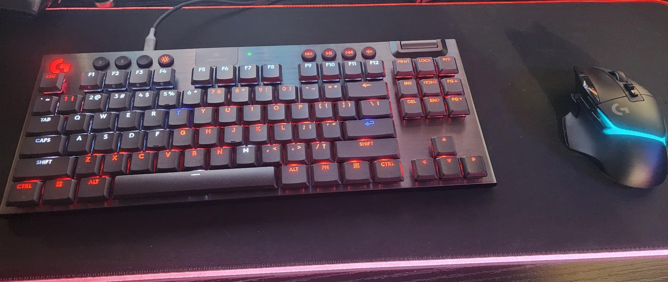 Logitech G915 X Lightspeed Low-Profile Wireless Gaming Keyboard, Double-Shot PBT Keycaps, Fully Programmable Keys, RGB Backlighting, Sleek Aluminum Finishing, GL Blue Clicky Switches - PC/Mac - Black customer photo 1
