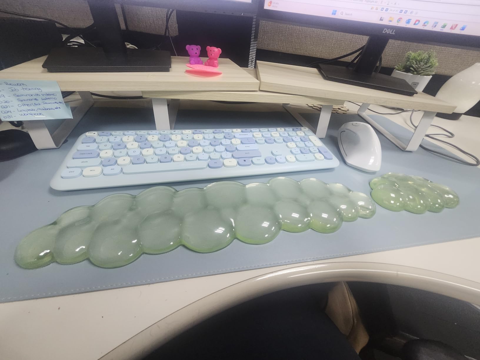Gel Cloud Keyboard and Mouse Wrist Rest, Cute Wrist Support and Arm Support Keyboard Rest for Keyboard and Mouse Typing Pain Relief, Suitable for Office/Computer/Laptop/Gaming (Pink) customer photo 2