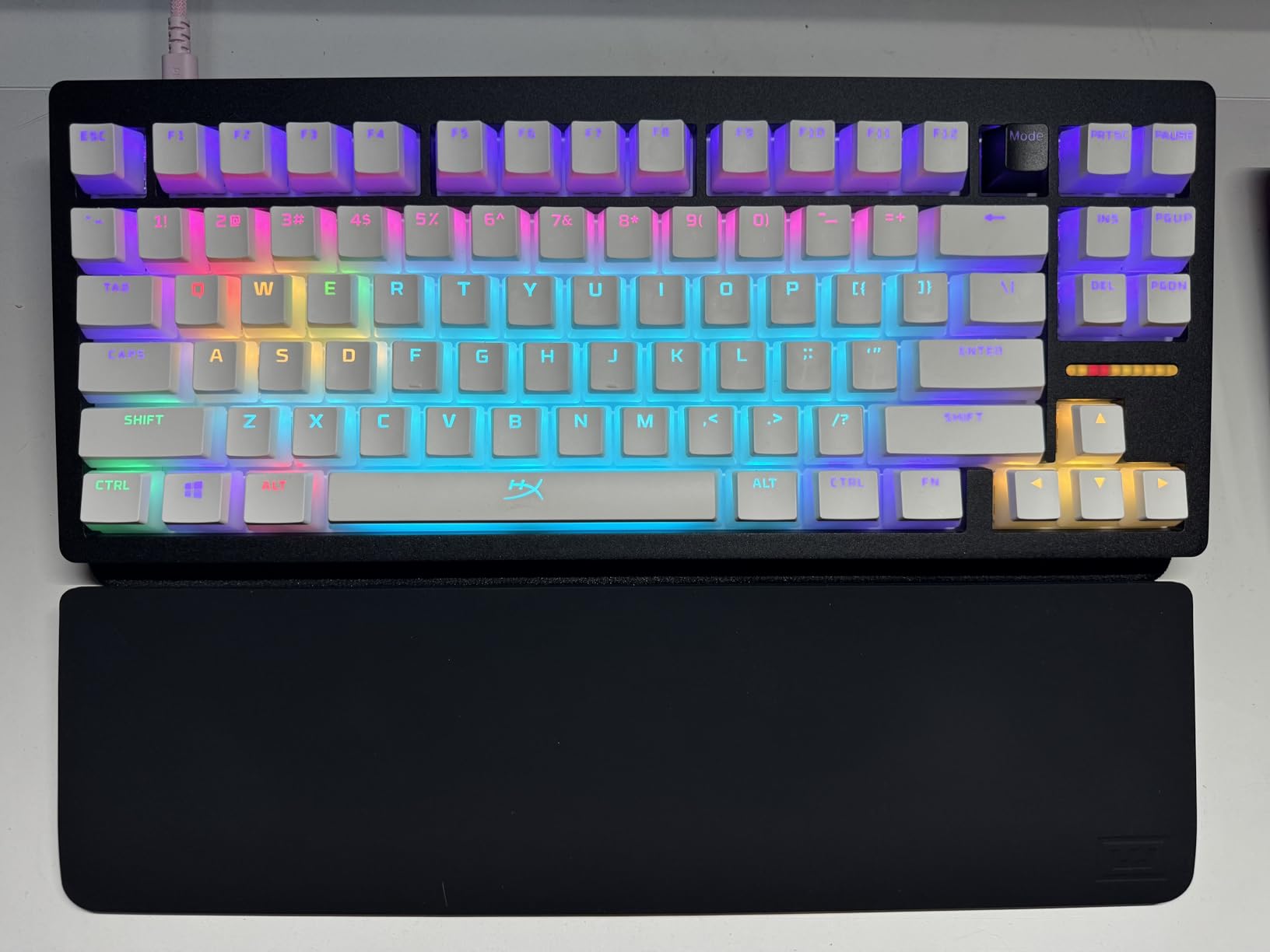 Glorious Gaming Sound Dampening Keyboard Mat - Stitched Edges, Absorbs Keyboard Sounds & Vibrations, Machine Washable, Non-Slip Base, Fits Most Full Size Keybaords, 19.13 x 6.38 x 0.16mm - Black customer photo 2