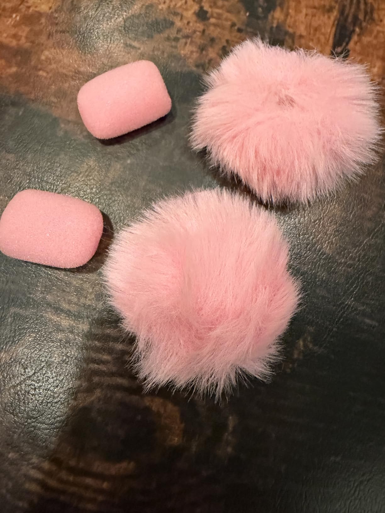PAGOW 4 Pcs Mini Foam Microphone Windscreens & Furry Cover, High Density Mic Headset Cover, Lapel Microphone Windscreen for Lavalier Microphones Noise Reduction (2pcs Foam + 2pcs Furry) customer photo 1
