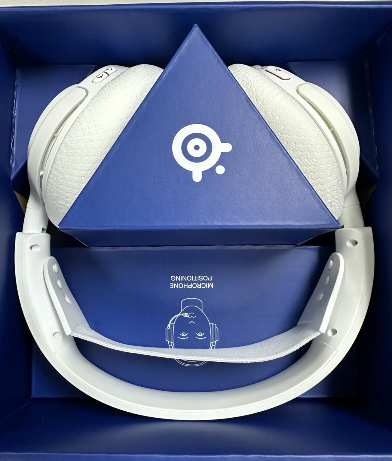 SteelSeries Arctis Nova 5P Wireless Multi-System Gaming Headset - White - Neodymium Magnetic Drivers - 100+ Audio Presets - 60 HR Battery customer photo 1
