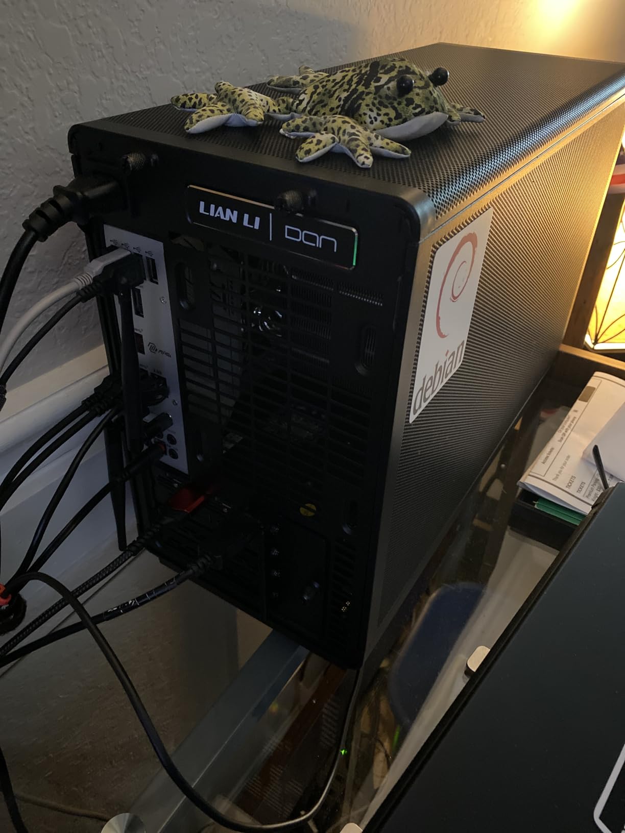 Lian Li A3-mATX-WD-26.3L Micro Form Factor Chassis-No Fans Included-Supports 360mm AIO-Modularity Design-for M-ATX, ITX Motherboard-DAN Cases Collaboration-Wood Front Panel-Black (A3X-WD) customer photo 2