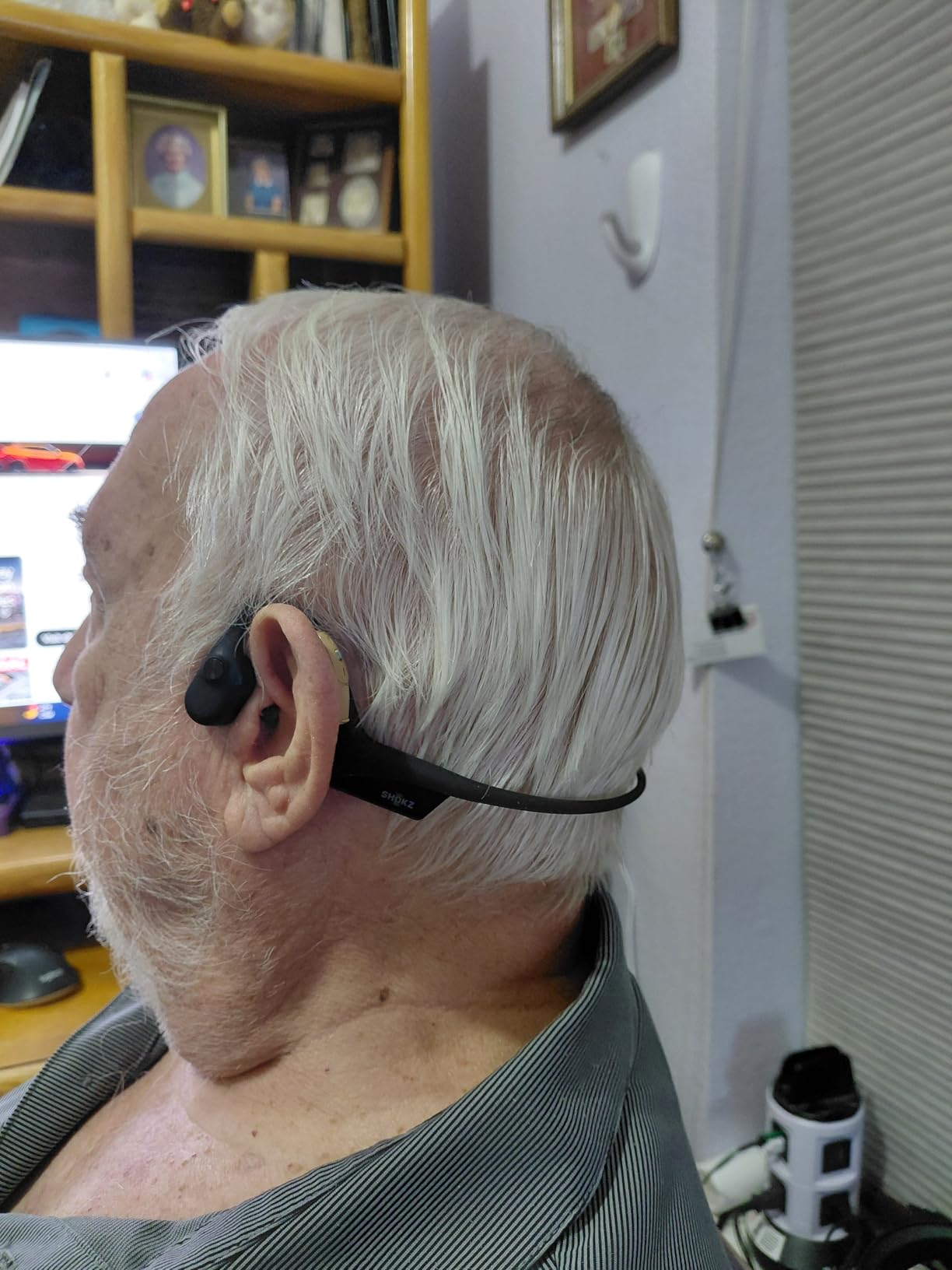 OpenComm2 2025 Upgrade - Open-Ear Bone Conduction Headphones, Wireless Bluetooth Headset with Noise Canceling Mic & Mute Button for Work Calls and Meetings, 16 Hour Talk Time for Mobile & PC - C120 customer photo 2
