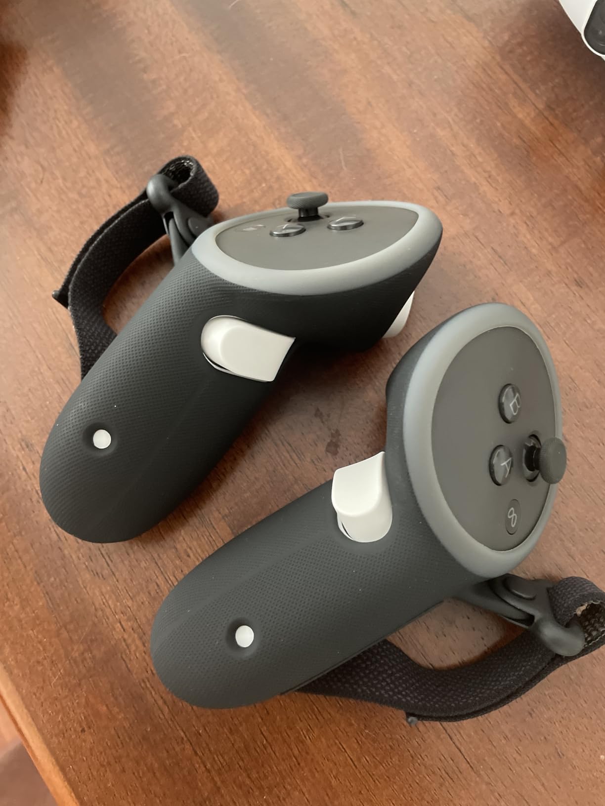 KIWI design Upgraded Controller Grips Protector Compatible with Oculus/Meta Quest 3/3S, Non-Slip Handle Cover with Battery Opening, Accessories Made for Meta customer photo 1