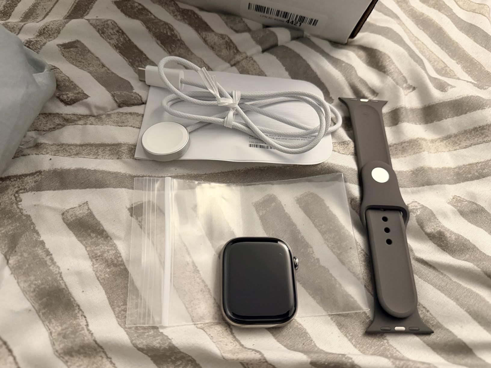Apple Watch Series 10 [GPS + Cellular 46mm case] Smartwatch with Gold Titanium Case with Gold Milanese Loop - M/L. Fitness Tracker, ECG App, Always-On Retina Display, Carbon Neutral customer photo 1