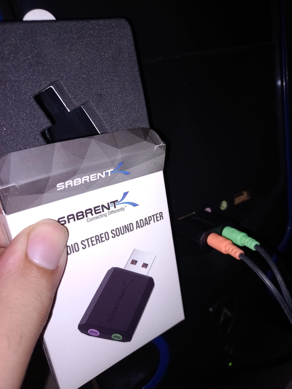 SABRENT USB to 3.5mm Jack Audio Adapter, USB to Headphone Jack Adapter Sound Card, Upgrade to 24-Bit 96Khz for a deep Sound Quality (AU-UCMA) customer photo 1