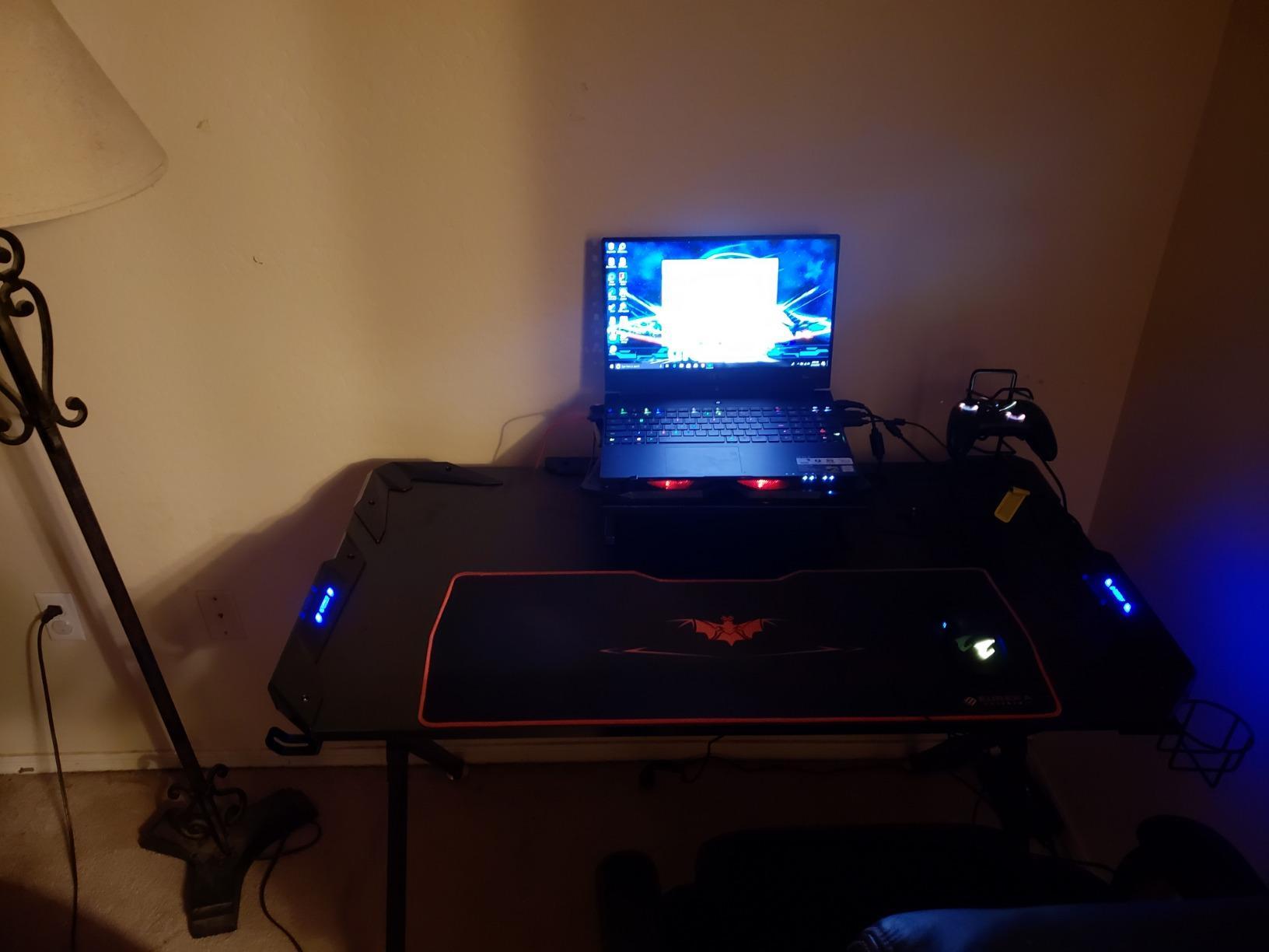 EUREKA ERGONOMIC Gaming Desk, 60 inch Computer Desk with Full Mouse Pad, Large Gaming Table for 3 Monitors, USB Handle Rack Cup Holder Headphone Hook, Carbon Fiber Black customer photo 1