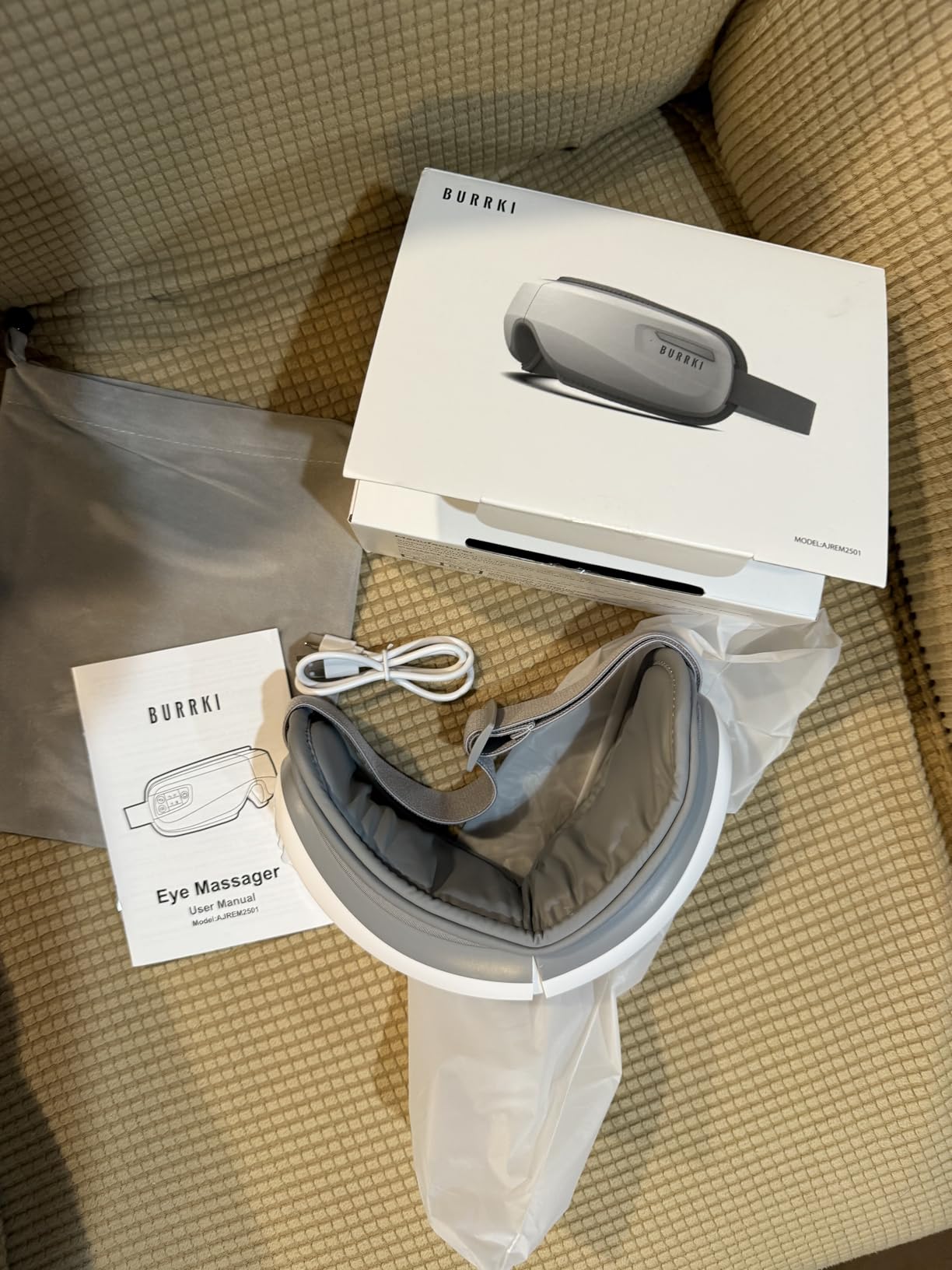 Eye Massager with Heat & Bluetooth Music, Mothers Day Birthday Gifts for Mom Women Men Her, Heated Eye Mask for Migraines Relief, Reduce Strain, Headache Relief and Improve Sleep, Eye Care Device customer photo 1