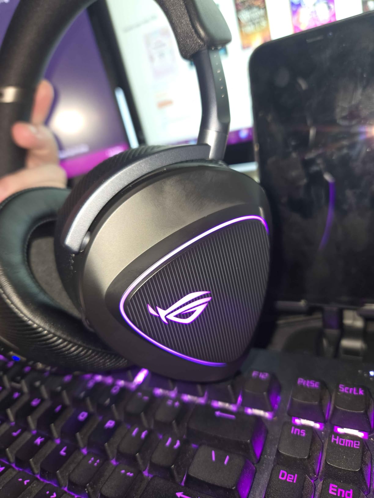 ASUS ROG Delta II Wireless Gaming Headset with Detachable Mic - Tri-Mode (BT, 2.4GHz, 3.5mm), 50mm Titanium-Plated Drivers, 110Hr Battery, Lightweight, for PC, PS5, PS4, Xbox, Switch, Mobile - Black customer photo 2