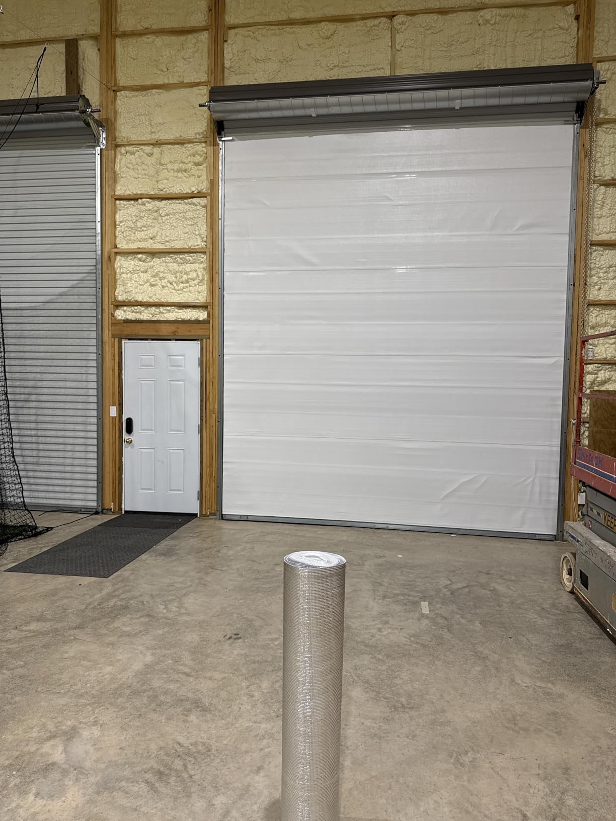 Tandefio Roll up Garage Door Insulation Kit for Cooling Metal Buildings Reflective Foam Aluminum Foil Summer Barrier Warehouse Insulation Panels for 2 Doors 10'x10' or Large(White, 40 in X 78.7 ft) customer photo 1