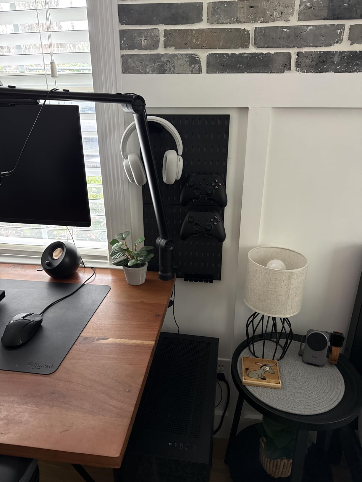 Keepo Pegboard Combination Kit, Pegboards and Accessories Modular Hanging for Gaming Setup, Gaming Station Peg Board, Gaming Organizer, Wall Game Controller Holder, Headset Stand (Black, 22x22) customer photo 2