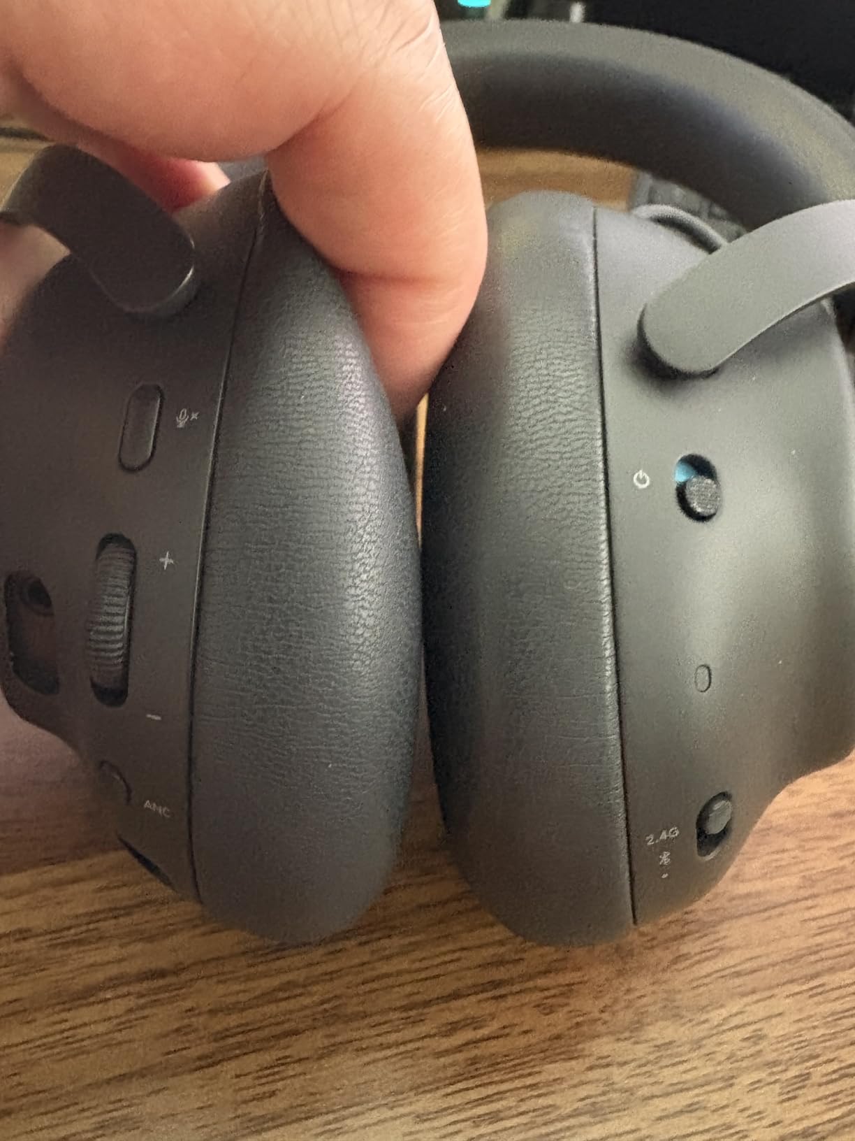 Alienware Pro Wireless Gaming Headset - Wired/Wireless, Bluetooth 5.3, 15 Minute Fast Charging, Audio Output 20 Hz, Battery Talk Time (ANC on) Up to 24 Hrs (Bluetooth), Lunar Light customer photo 1