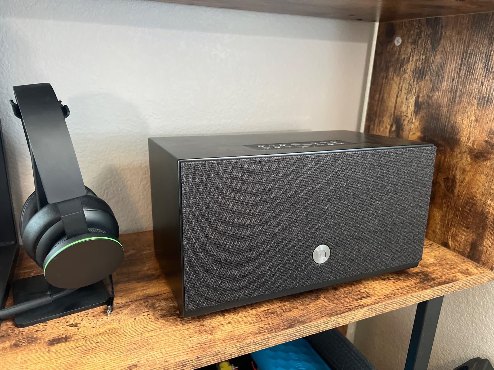 Audio Pro C10 MKII Wireless Speaker, WiiM Edition - Multi-Room, AirPlay 2, Google Cast customer photo 1