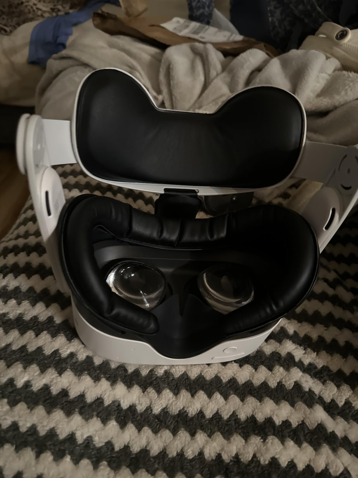 Facial Interface Compatible Accessories with Meta Quest 3S: Face Cover Pad for Oculus Quest 3S - Sweat-Proof PU Leather Face Cushion - Not Compatible with Quest 3 customer photo 2