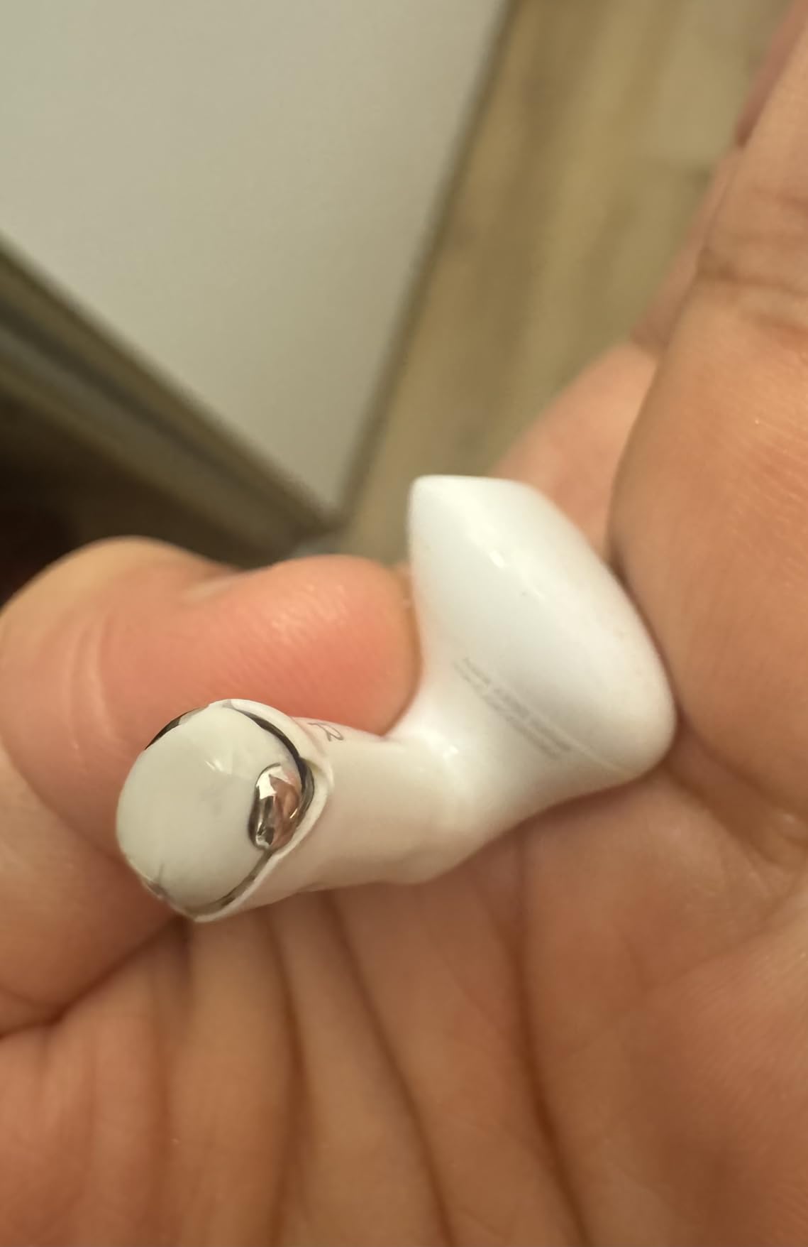 Apple AirPods 4 (Renewed) customer photo 2
