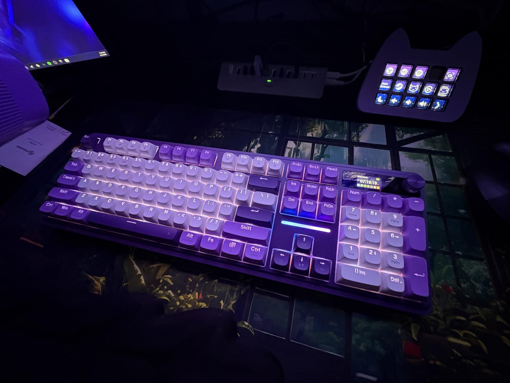 Redragon K689 Wired Gasket RGB Gaming Keyboard, 108 Keys Mechanical Keyboard w/Extra 4 Hotkeys, Upgraded Hot-swappable Socket, 3-Layer Noise Dampening, Mixed Color Keycaps, Custom Linear Switch customer photo 1