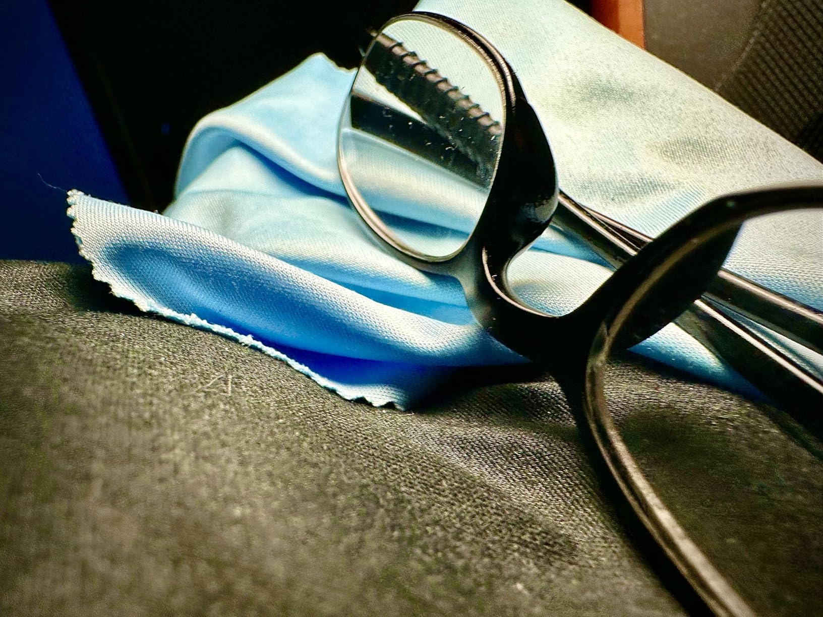 60-Pack Microfiber Cleaning Cloths for Glasses, 6x7 Inch Premium Lens Cleaning Cloth for Screens, Cameras, Eyeglasses, Cell Phone, LCD TV Screens customer photo 1