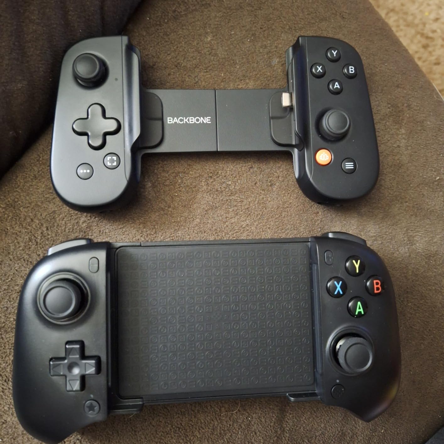 8BitDo Ultimate Mobile Gaming Controller for Android devices, Bluetooth Mobile Game Controller with Hall Effect Joysticks and Hall Triggers (White) customer photo 2