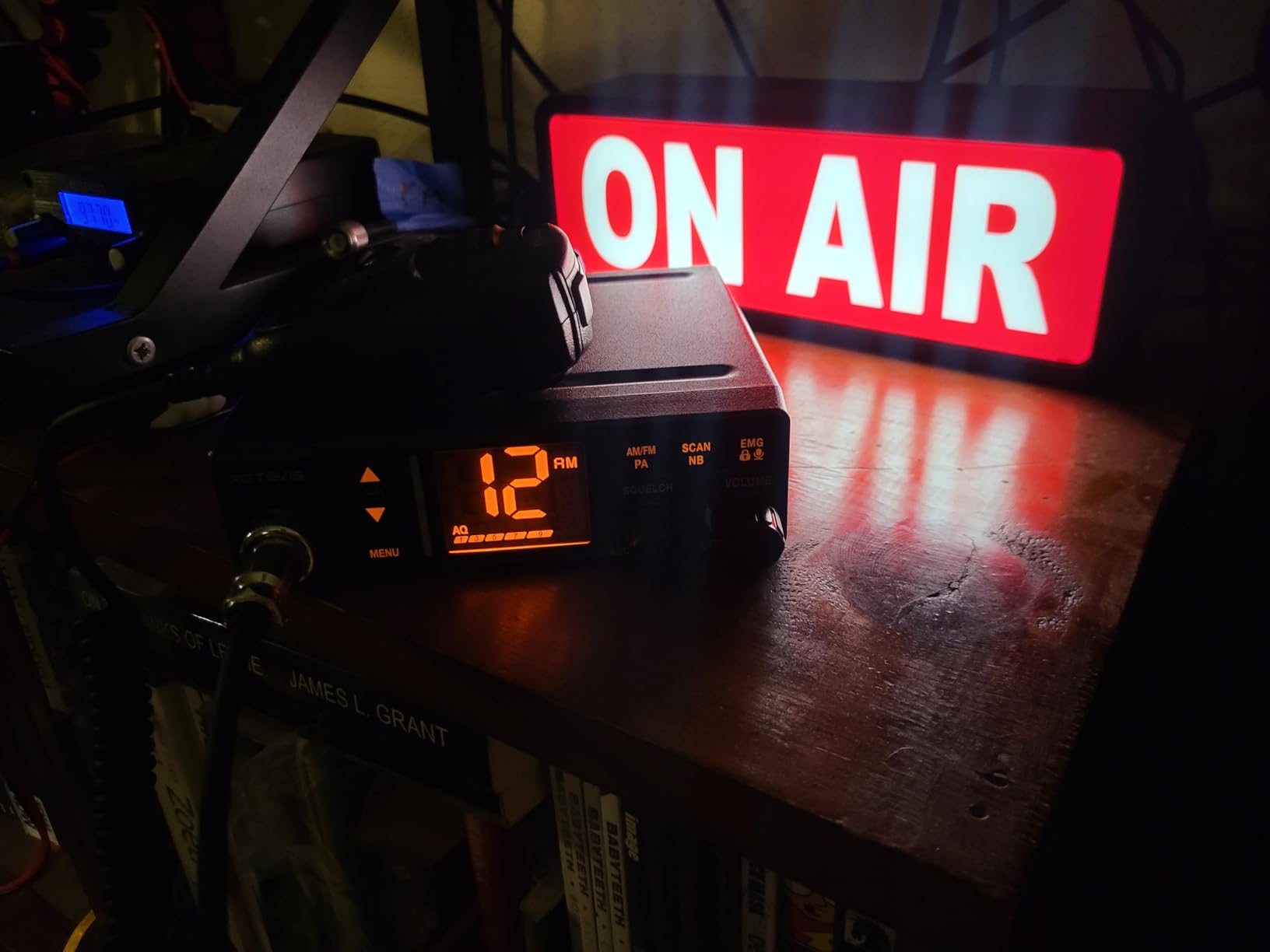 Retevis MB3A 40-Channel AM/FM CB Radio Kit - Long Range Trucker Radio with Antenna, 12V/24V Cigarette Lighter, Noise Limiter, PA, Emergency Channels 9/19, Cooling System customer photo 1
