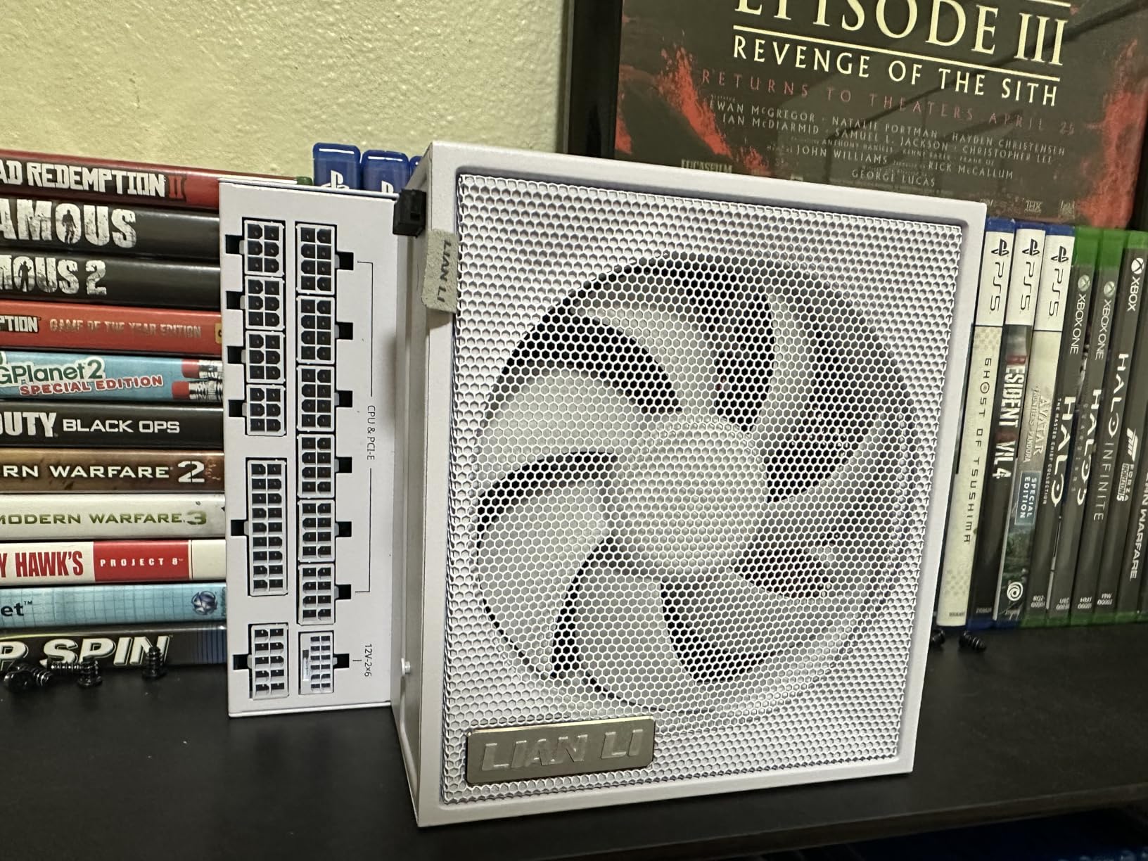 Lian Li EDGE850W Fully Modular Low-Noise ATX Power Supply - ATX 3.1 & PCIE 5.1 Compliant - Cybenetics Gold Efficiency - 12V-2x6 Cable - L-Shape Design - Without USB/Fan Hub - White (EG0850G.W) customer photo 2