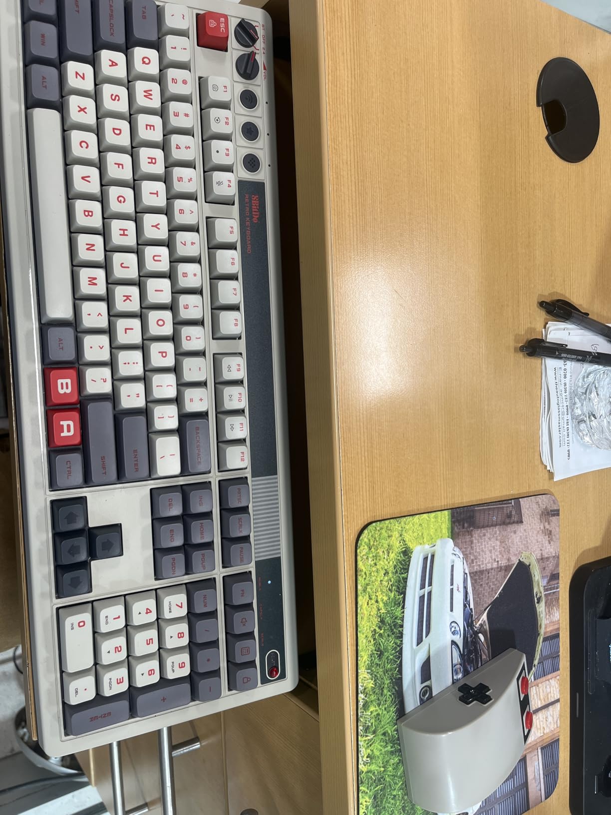 8BitDo Retro 108 Mechanical Keyboard with 108 Keys and Integrated Numpad, Bluetooth/2.4G/USB-C Hot Swappable Wireless Gaming Keyboard for Windows and Android - N Edition customer photo 2