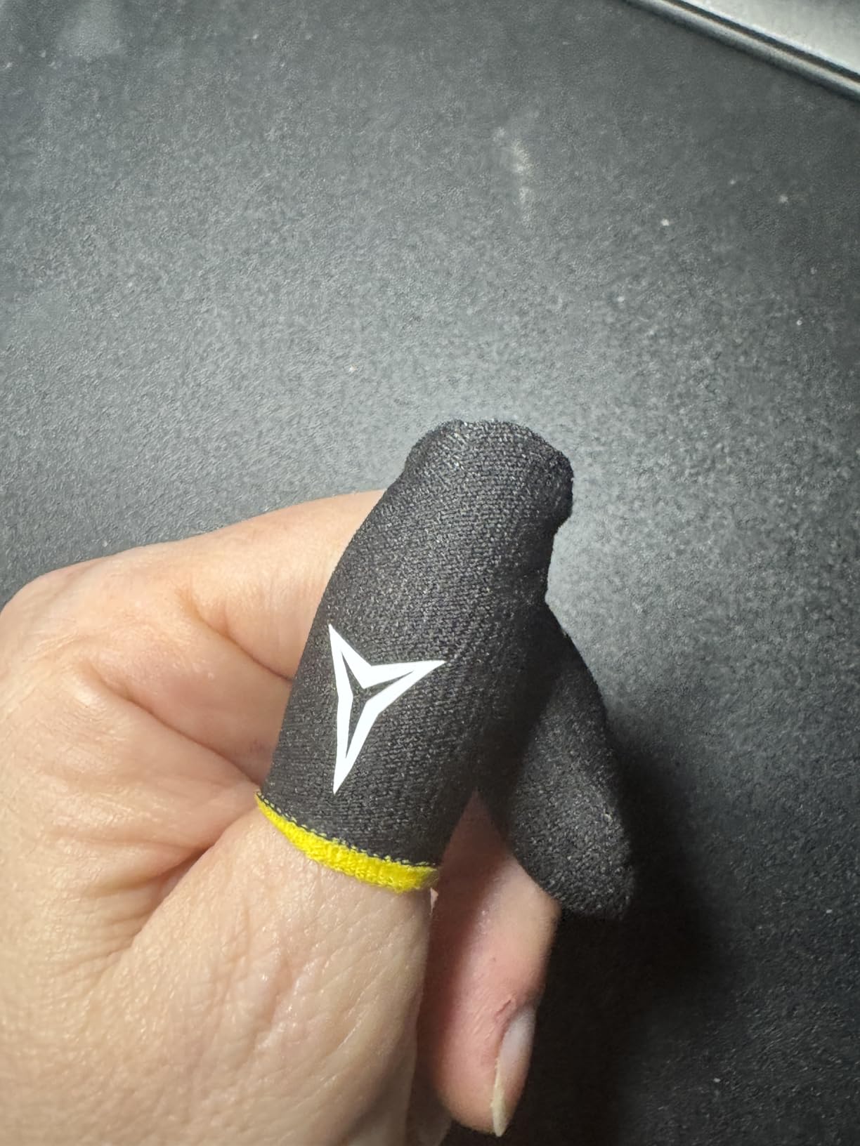 3 Colors 30 Pack E-Sports Light Model Gaming Finger Sleeves, 0.15mm Superconducting Nanofibers, Smooth Feel, Anti-Sweat, Extremely Thin, Fit All Touchscreen Devices customer photo 2